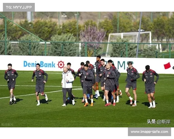 世界杯预选赛：土耳其主场轻取哈萨克斯坦，伊尔马兹点射